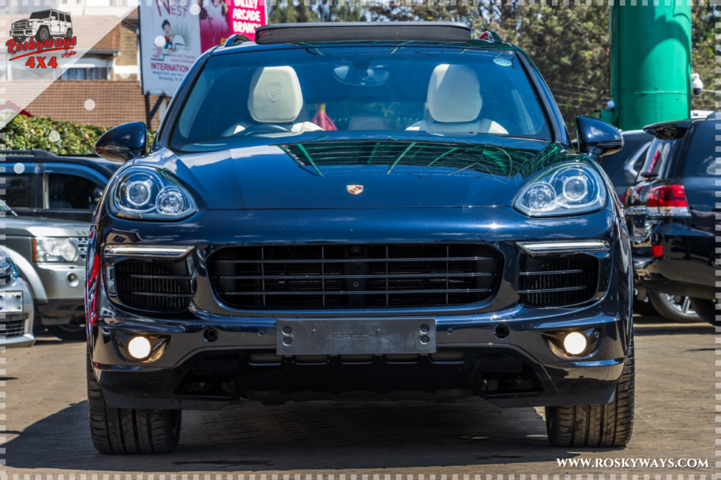 2016 PORSCHE CAYENNE