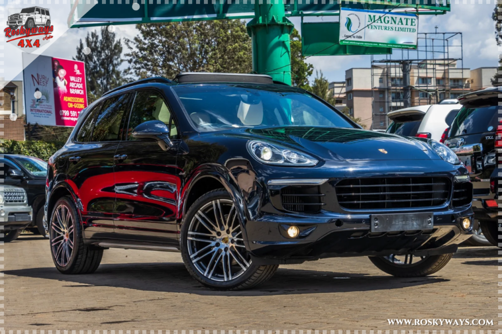 2016 PORSCHE CAYENNE