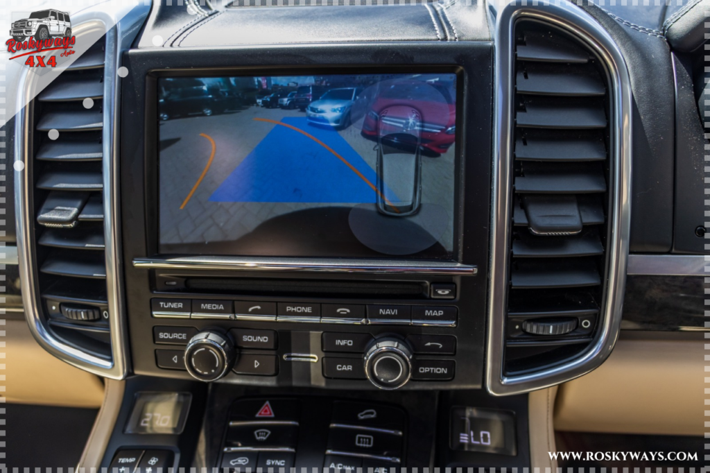 2016 PORSCHE CAYENNE