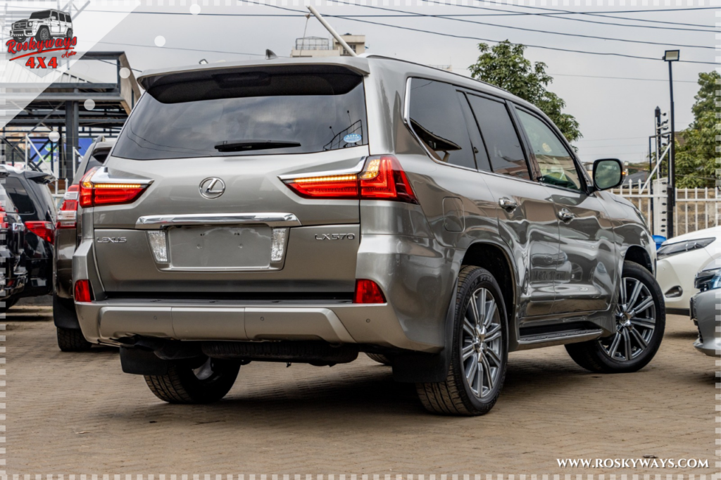 2016 LEXUS LX570