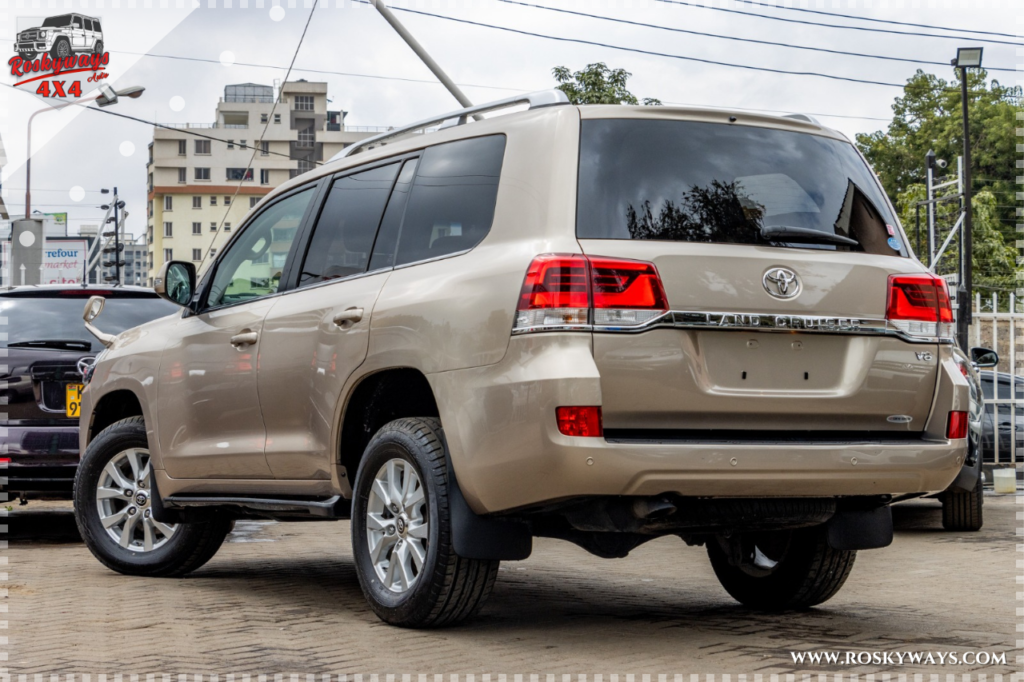 2016 TOYOTA LAND CRUISER