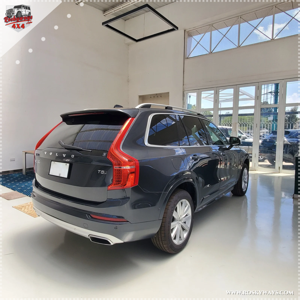 Volvo XC90 T5