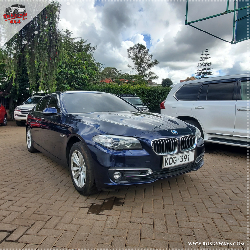 BMW 5 Series 523i RWD