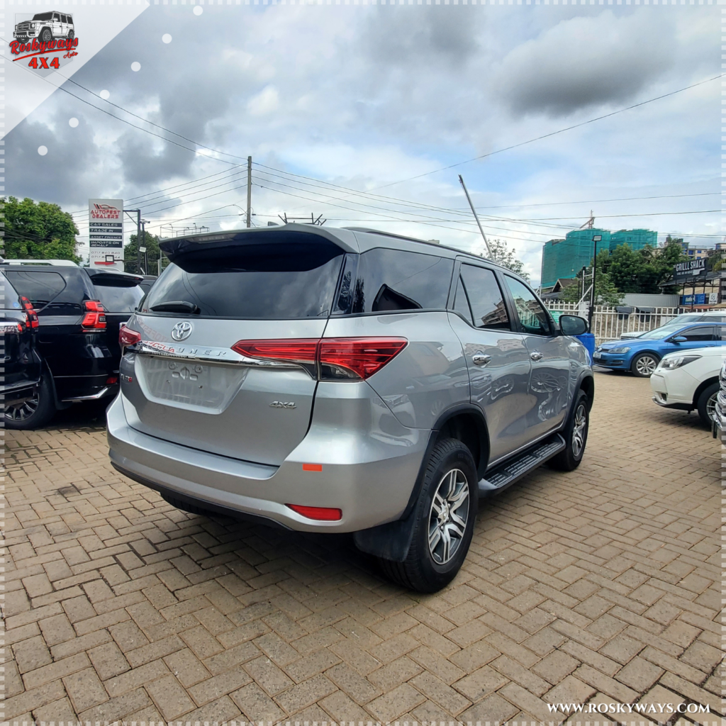 Toyota Fortuner 2.4GD-6