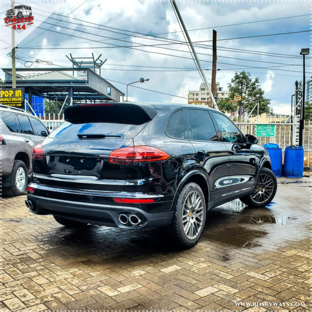 Porsche Cayenne Platinum Edition