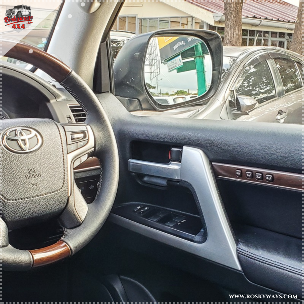 Toyota Land Cruiser Sahara