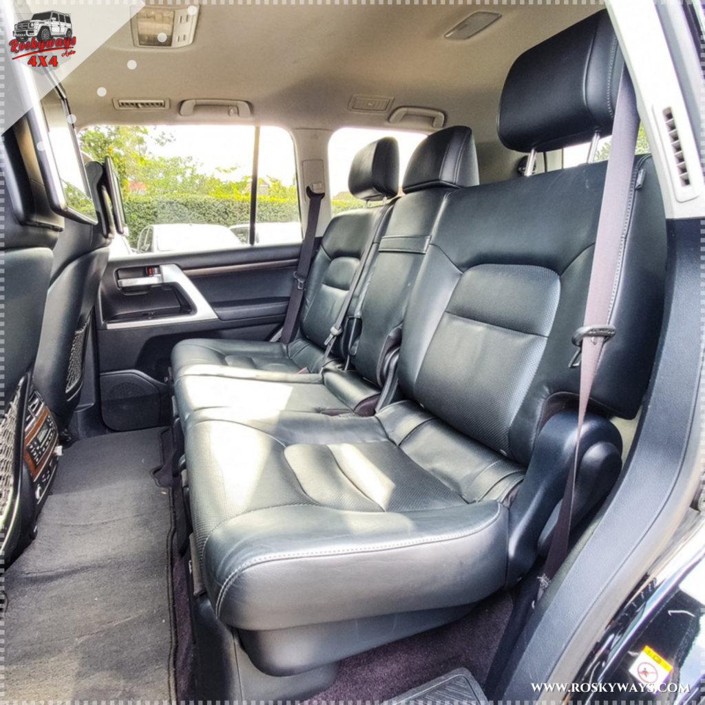 Toyota Land Cruiser Sahara