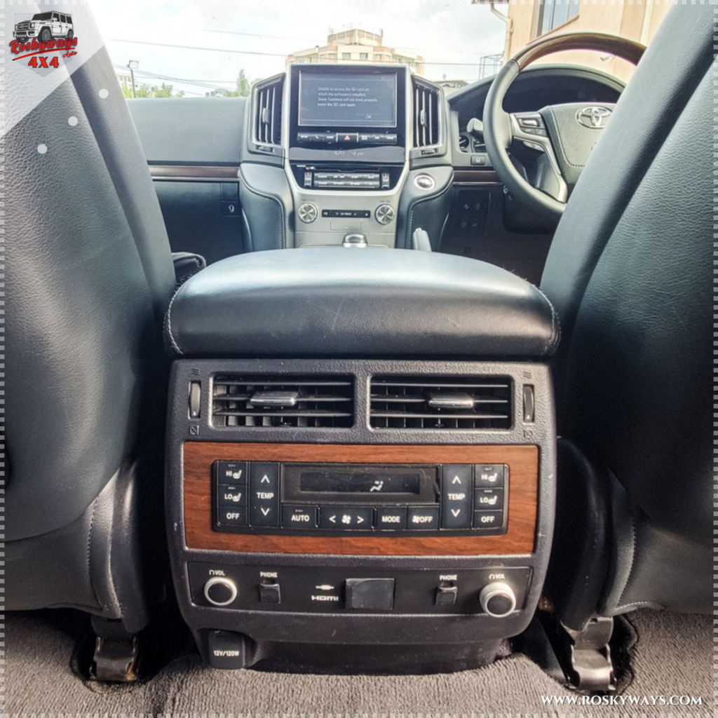 Toyota Land Cruiser Sahara