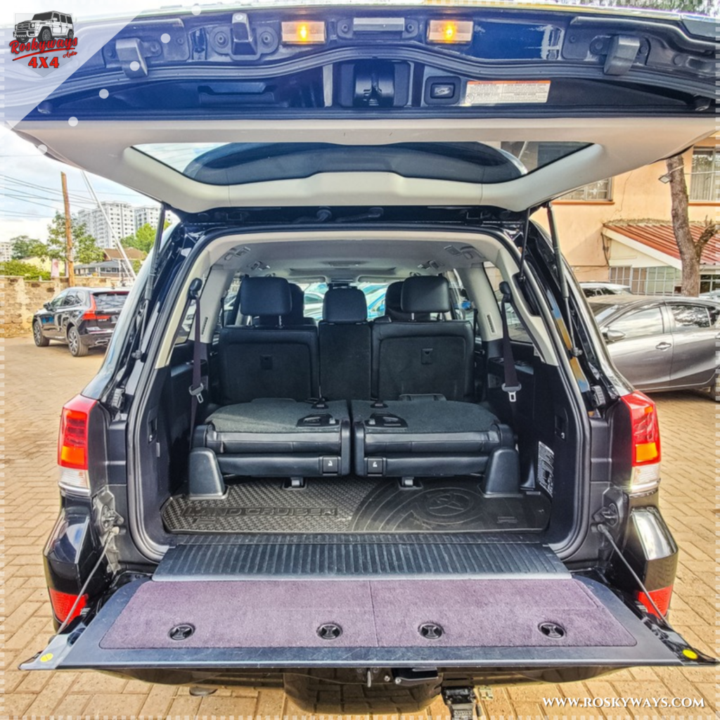 Toyota Land Cruiser Sahara