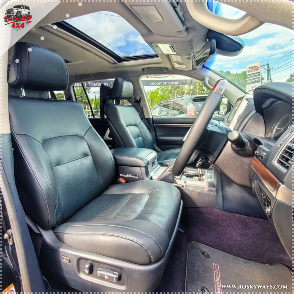 Toyota Land Cruiser Sahara