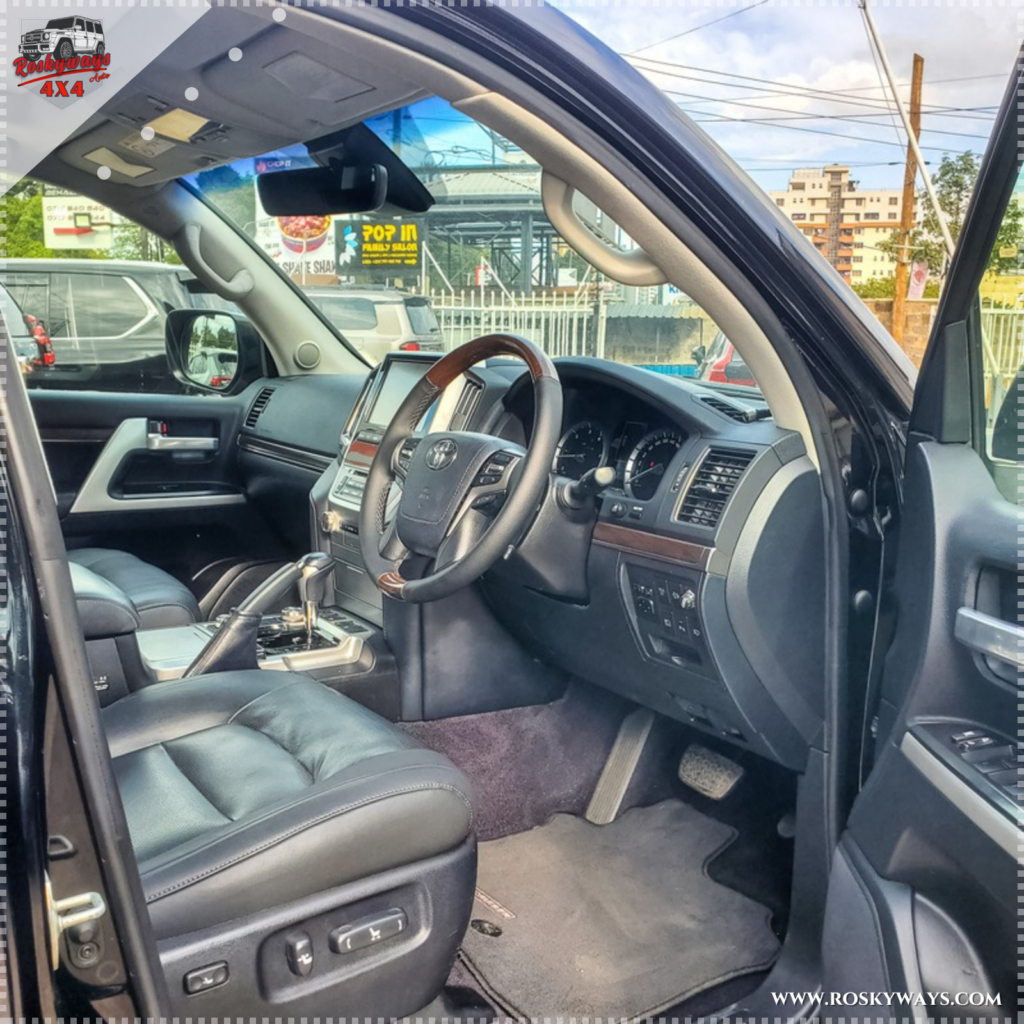 Toyota Land Cruiser Sahara