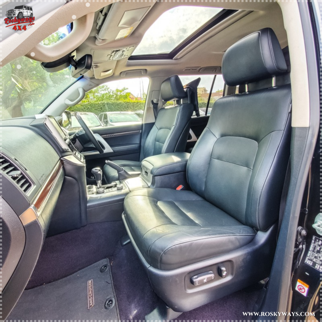 Toyota Land Cruiser Sahara
