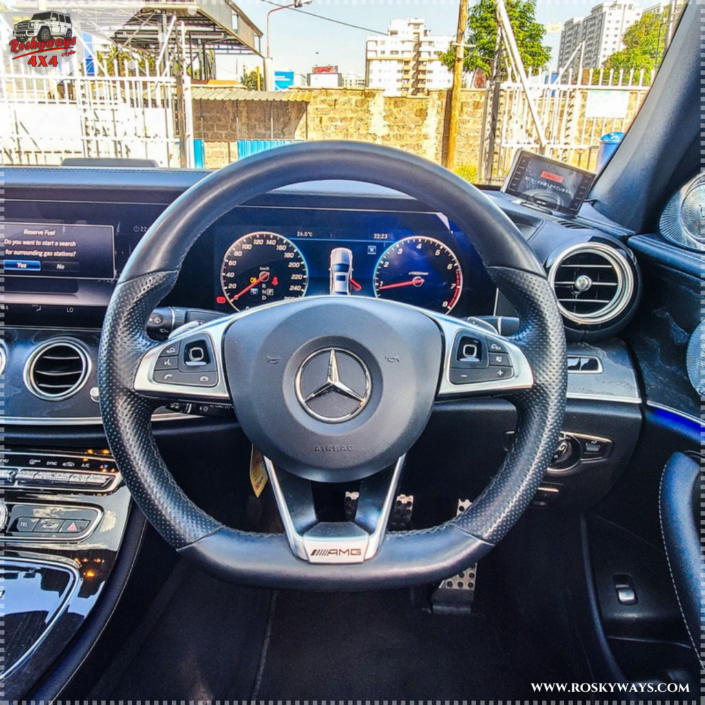 Mercedes-Benz E400 AMG Line