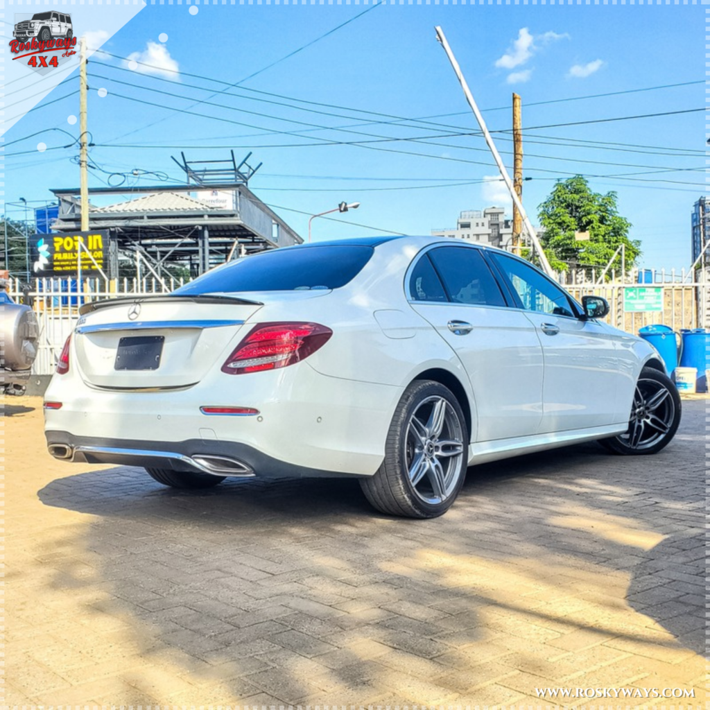 Mercedes-Benz E400 AMG Line