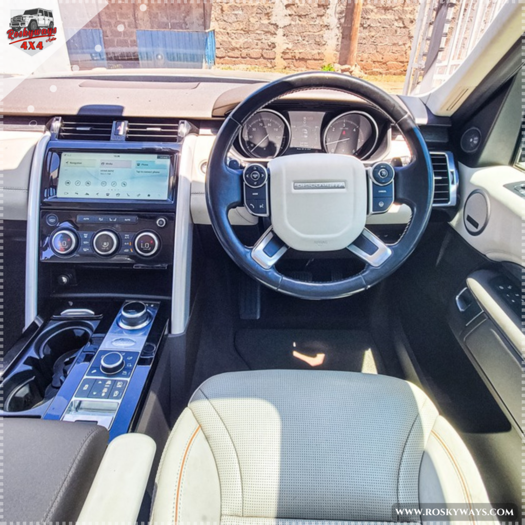 Land Rover Discovery 5