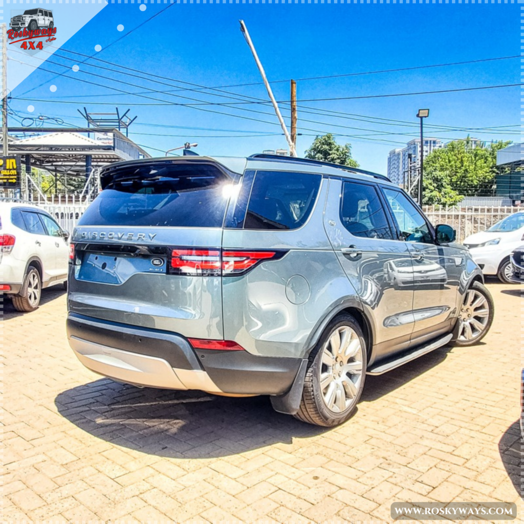 Land Rover Discovery 5