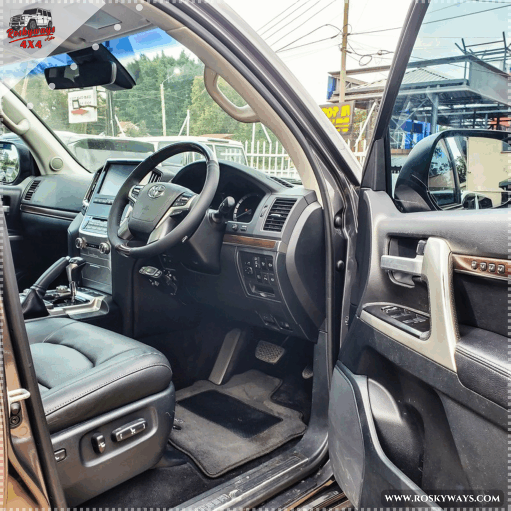 Toyota Land Cruiser Sahara