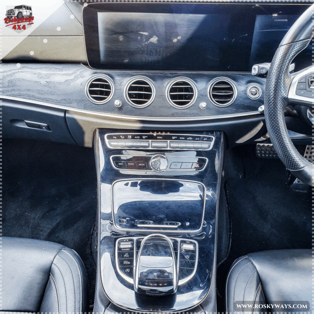 Mercedes-Benz E200 AMG Line